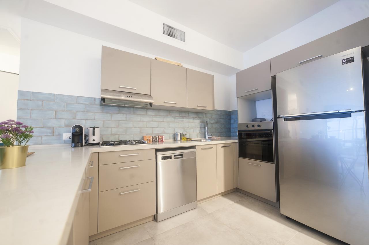 Luxury 2 Bedrooms Apartments Rothschild + Balcony Тел Авив Екстериор снимка