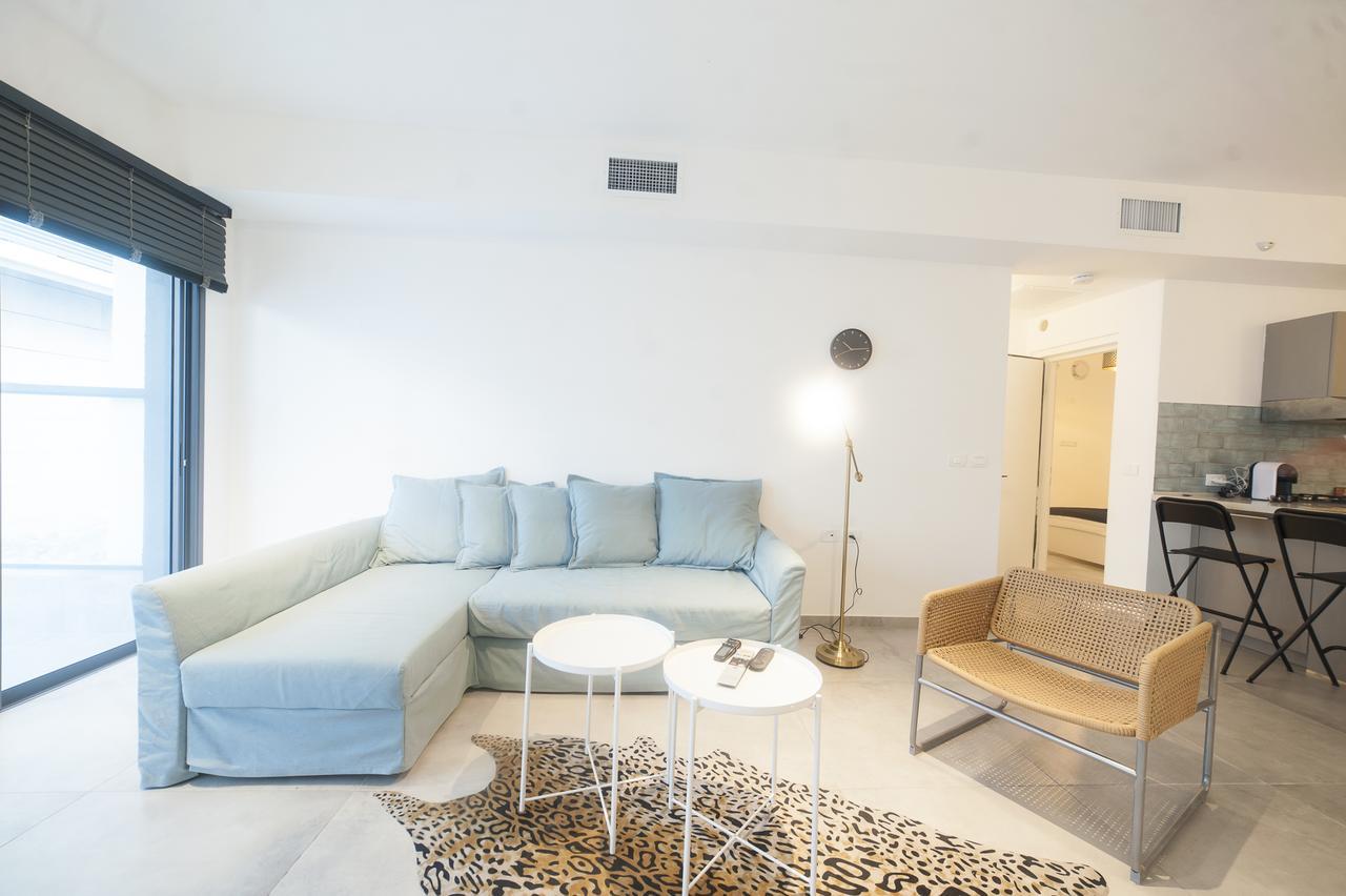 Luxury 2 Bedrooms Apartments Rothschild + Balcony Тел Авив Екстериор снимка