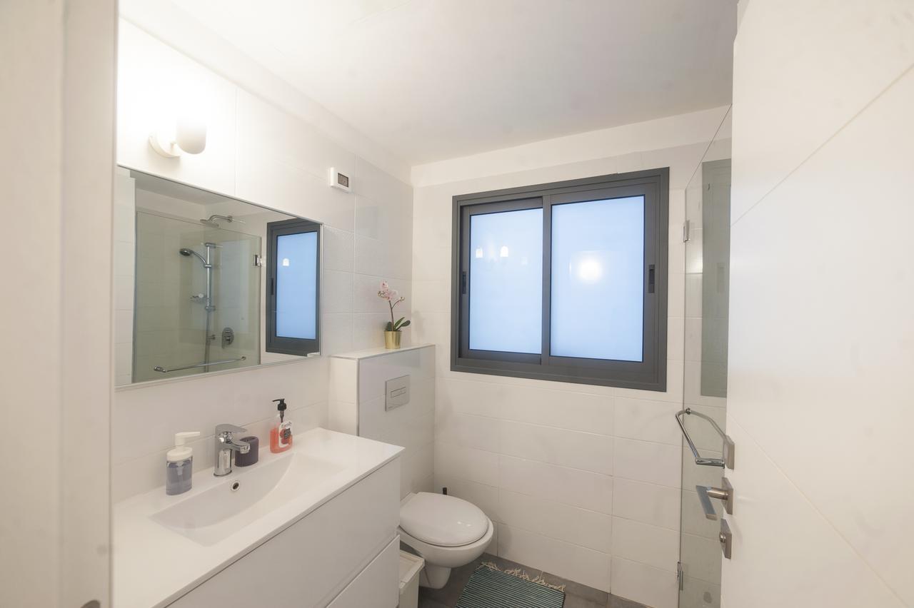 Luxury 2 Bedrooms Apartments Rothschild + Balcony Тел Авив Екстериор снимка