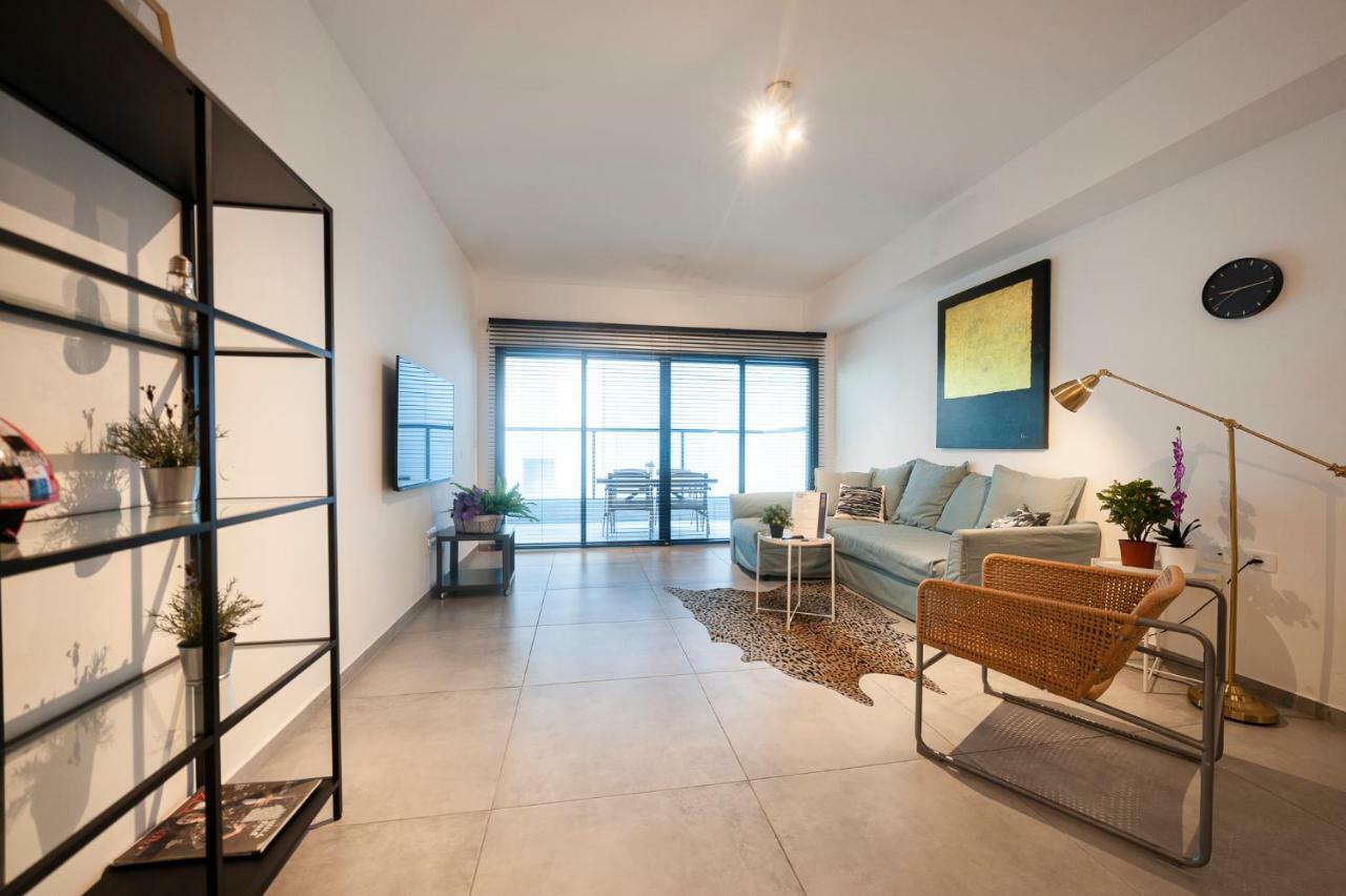 Luxury 2 Bedrooms Apartments Rothschild + Balcony Тел Авив Екстериор снимка