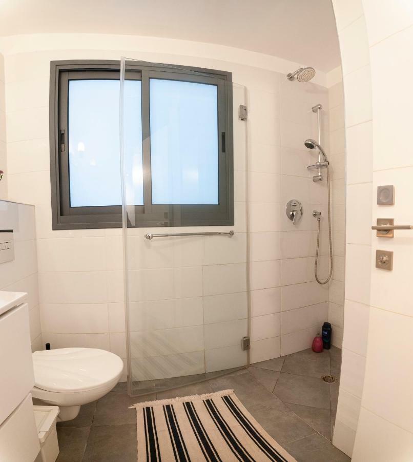 Luxury 2 Bedrooms Apartments Rothschild + Balcony Тел Авив Екстериор снимка