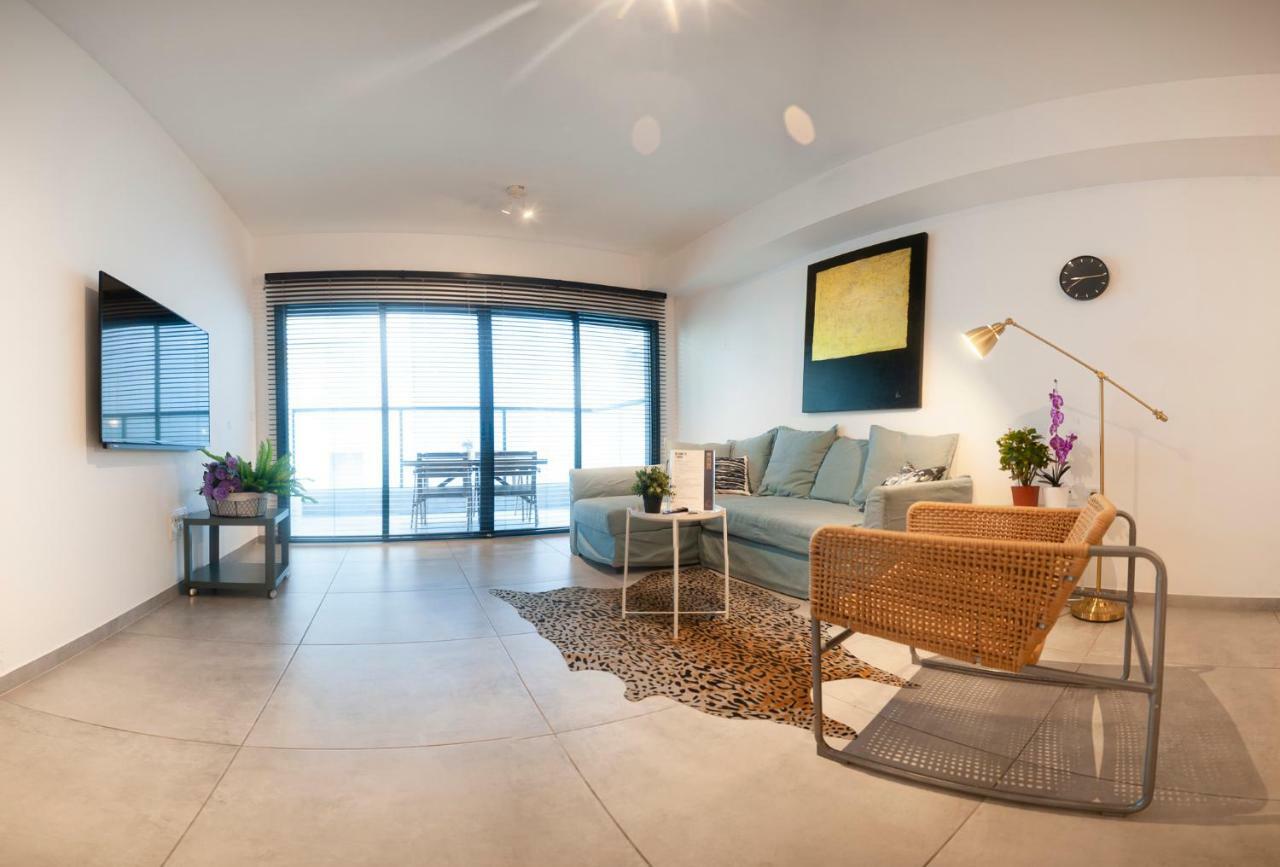 Luxury 2 Bedrooms Apartments Rothschild + Balcony Тел Авив Екстериор снимка